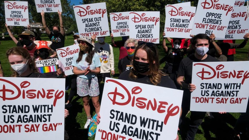 ESPNやDisney+LGBTQ +の権利のように、Disneyの従業員が撤退する