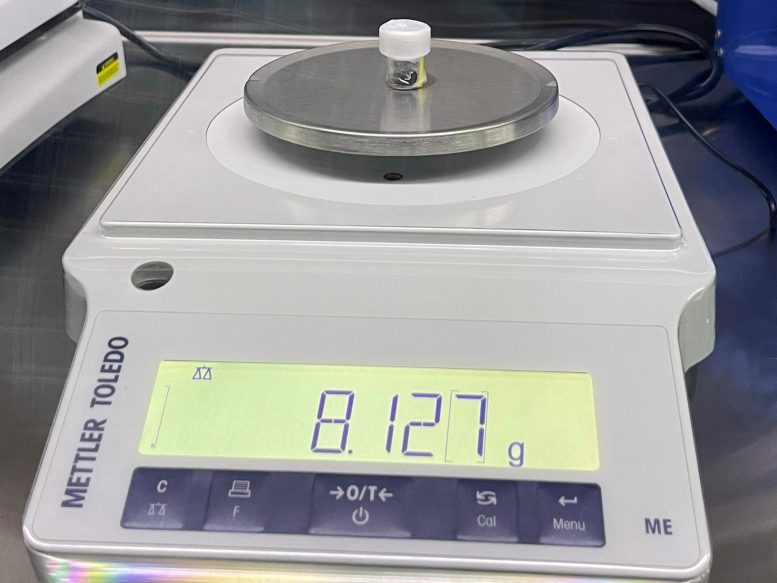 月の土壌サンプル