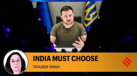 TavlinSinghは次のように書いています。インドは選択する必要があります