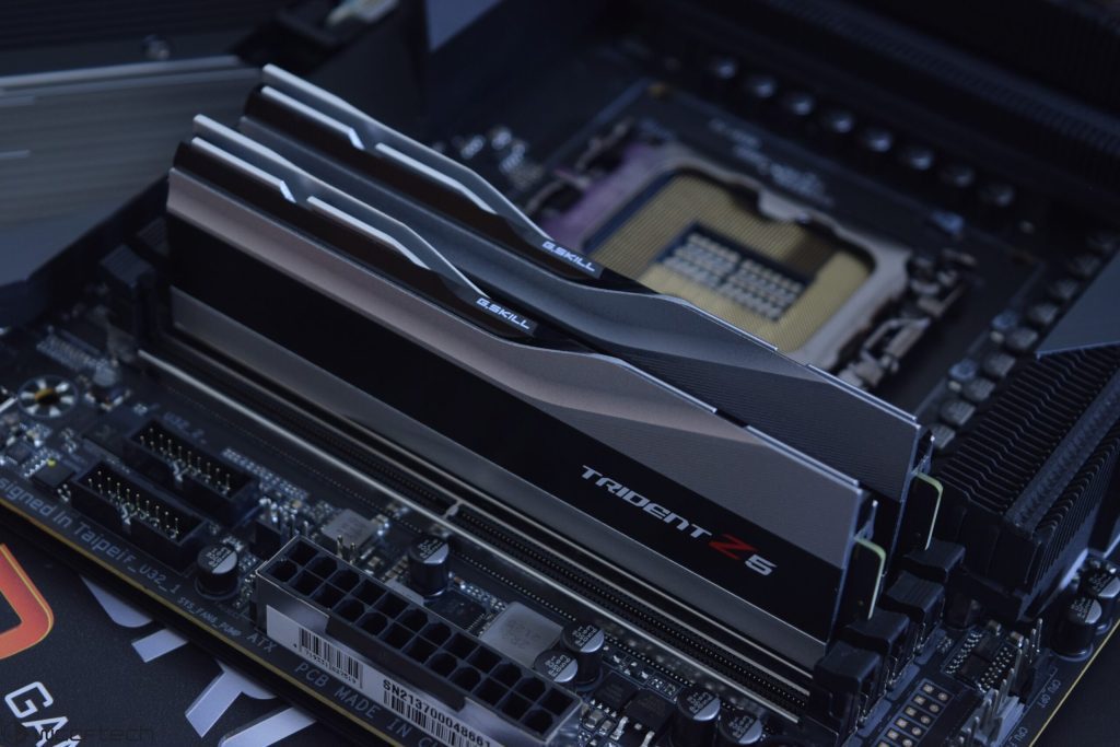 AMD Ryzen 7000 CPUは、第13世代にリストされている5200Mbpsの「ネイティブ」速度として、Intel RaptorLakeDDR5メモリ機能よりも優れている可能性があります。