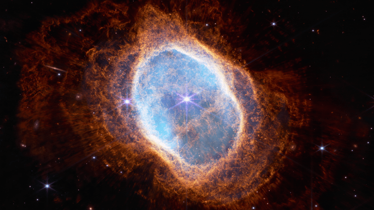 ジェイムズウェッブ望遠鏡によるサザンリング星雲（NIRCam画像）