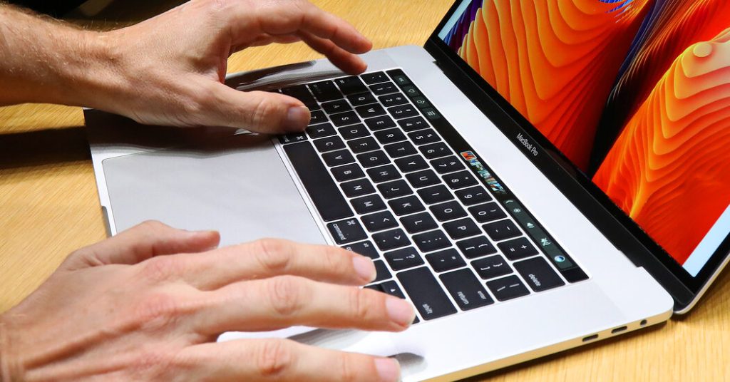 Appleは、バタフライキーボードの苦情に対する5000万ドルの和解に同意する