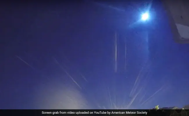 Spectacular Video Shows Massive Fireball Lighting Up Night Sky Over US