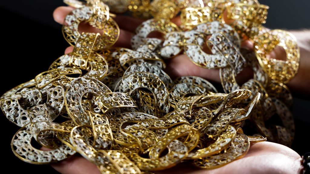 17 世紀のスペインの難破船からバハマで発見された沈んだ宝石、埋められた宝物