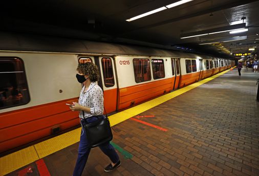 MBTAは、メンテナンスのためにオレンジラインを30日間閉鎖することを検討していると述べた