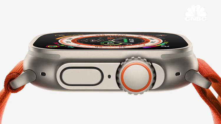 Apple、さらに過酷な状況に対応する先進の Apple Watch Ultra を発表