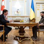 ウクライナのゼレンスキーは、カナダのトルドーに地雷除去を手伝ってくれるよう頼んだと言います