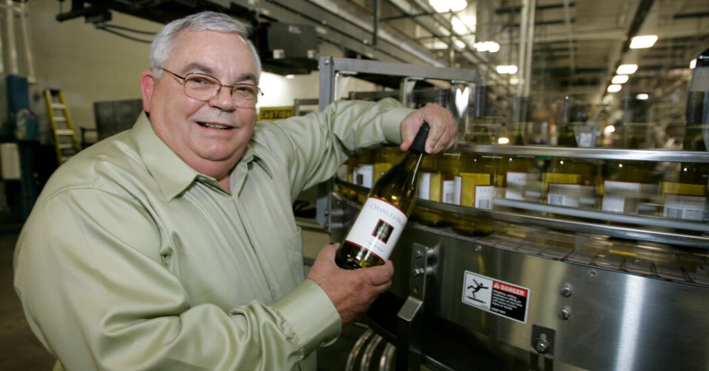 Fred Franzia の死、79 歳。  2つの降圧チャックで反転したワイン製造