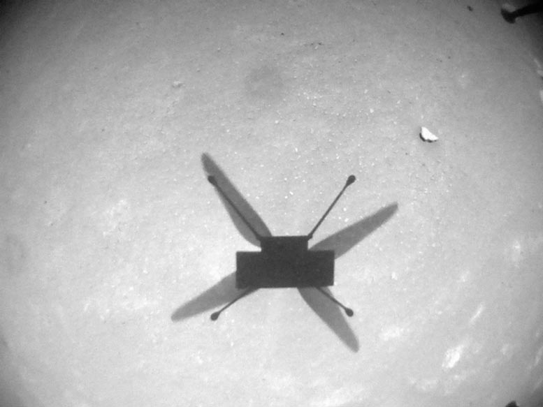 革新的な NASA ヘリコプターが火星で UFO の残骸を発見