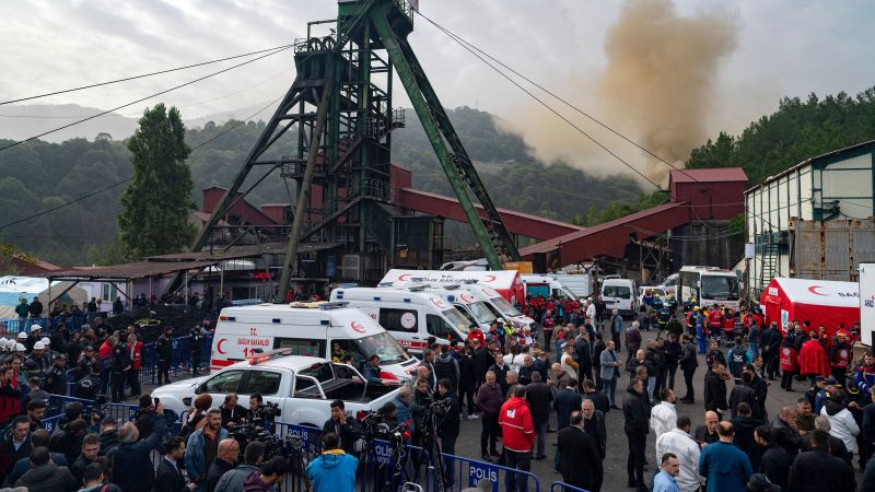 トルコで炭鉱爆発、40人死亡、数十人拘束