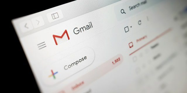 2020 年 1 月 14 日、ラップトップでの Google Gmail インターフェースのビュー。