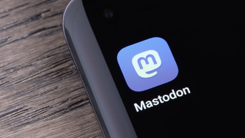 Twitter が混乱する中、Mastodon . は炎上しています。