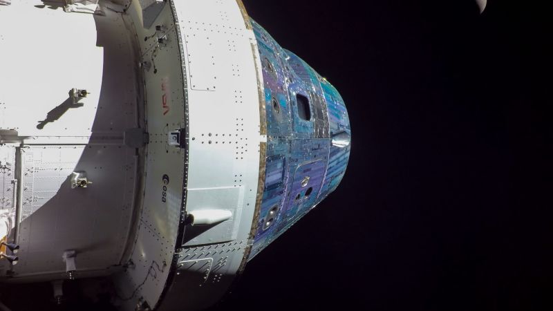 アルテミス 1: NASA のオリオン探査機が月の裏側を旅しながらセルフィーを撮影