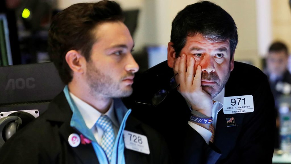 投資家が連邦準備制度理事会の講演を楽しみにしているため、株式先物は下落しています